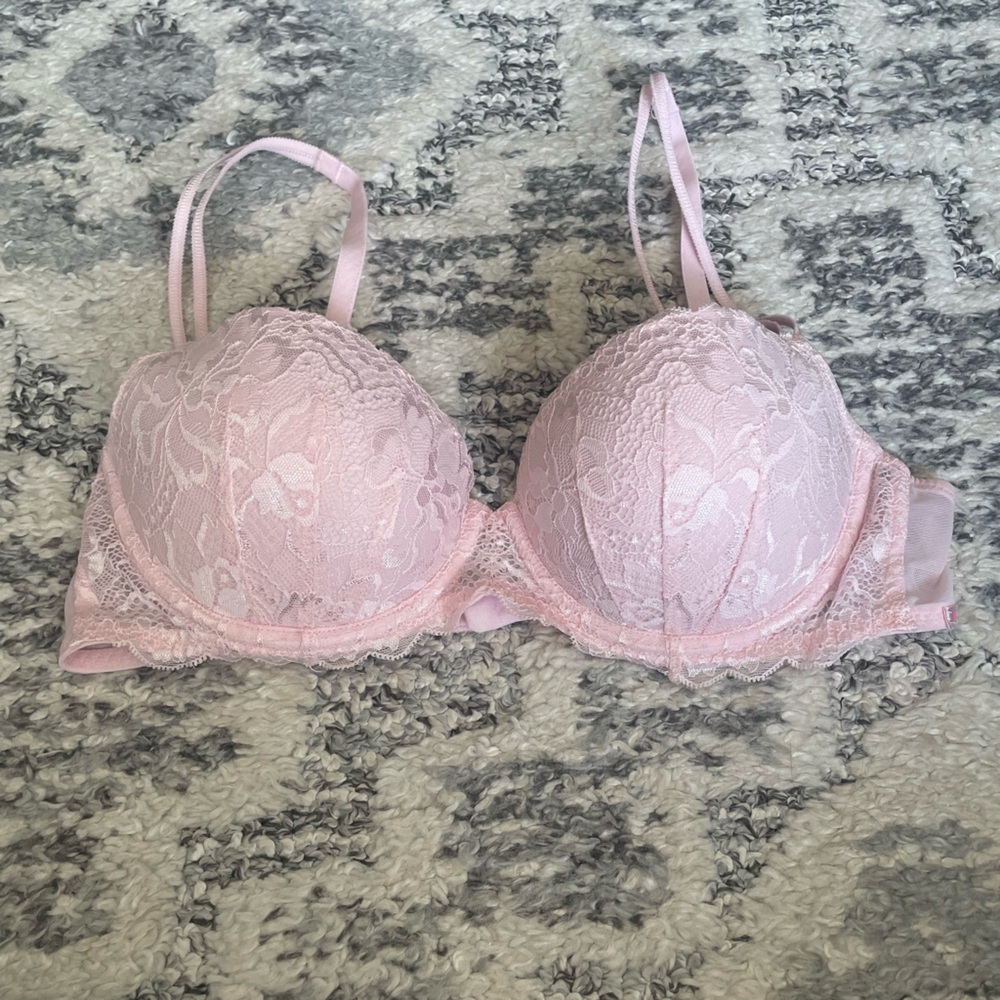 Victoria's Secret Blush Lace Bra